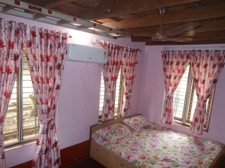 Runnin Airport - Homestay Gurpur Exteriör bild