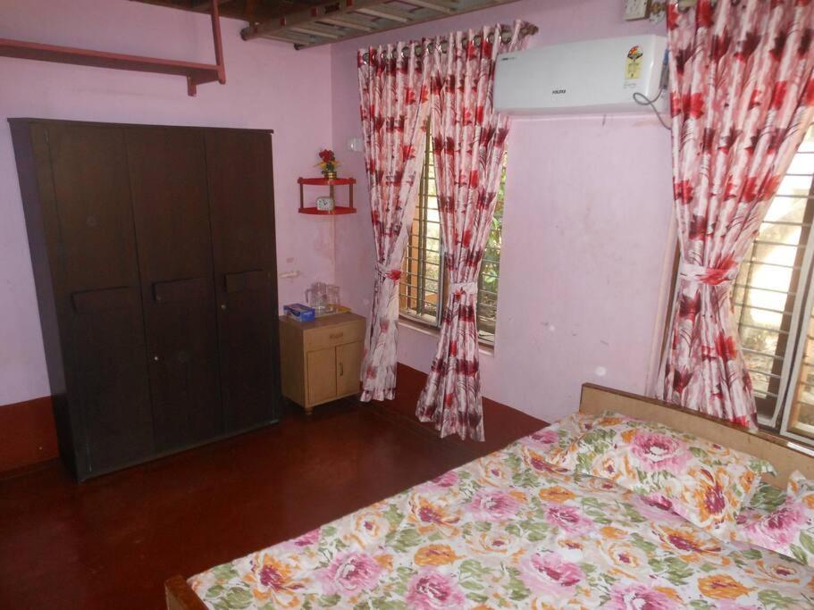 Runnin Airport - Homestay Gurpur Exteriör bild