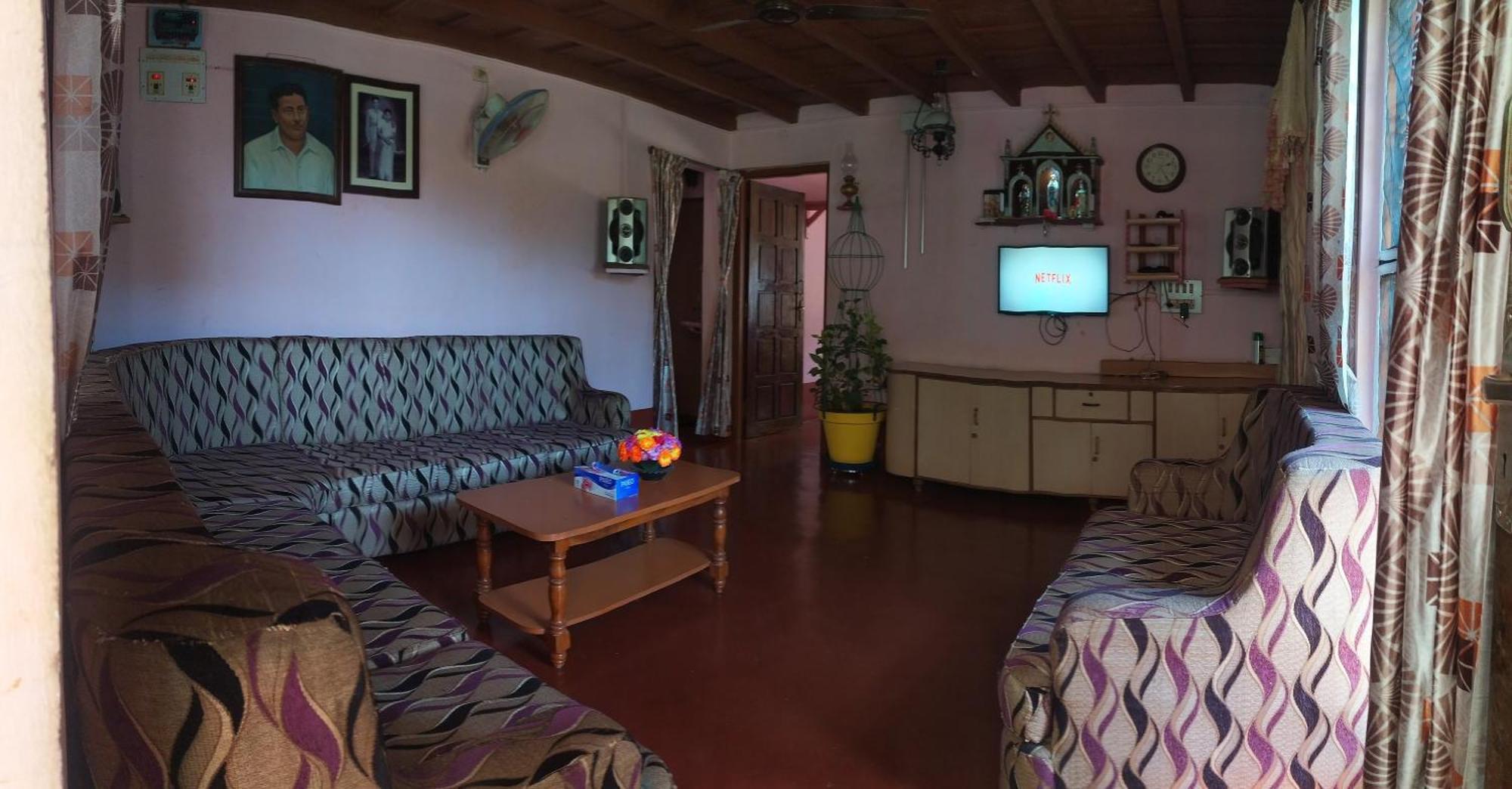 Runnin Airport - Homestay Gurpur Exteriör bild