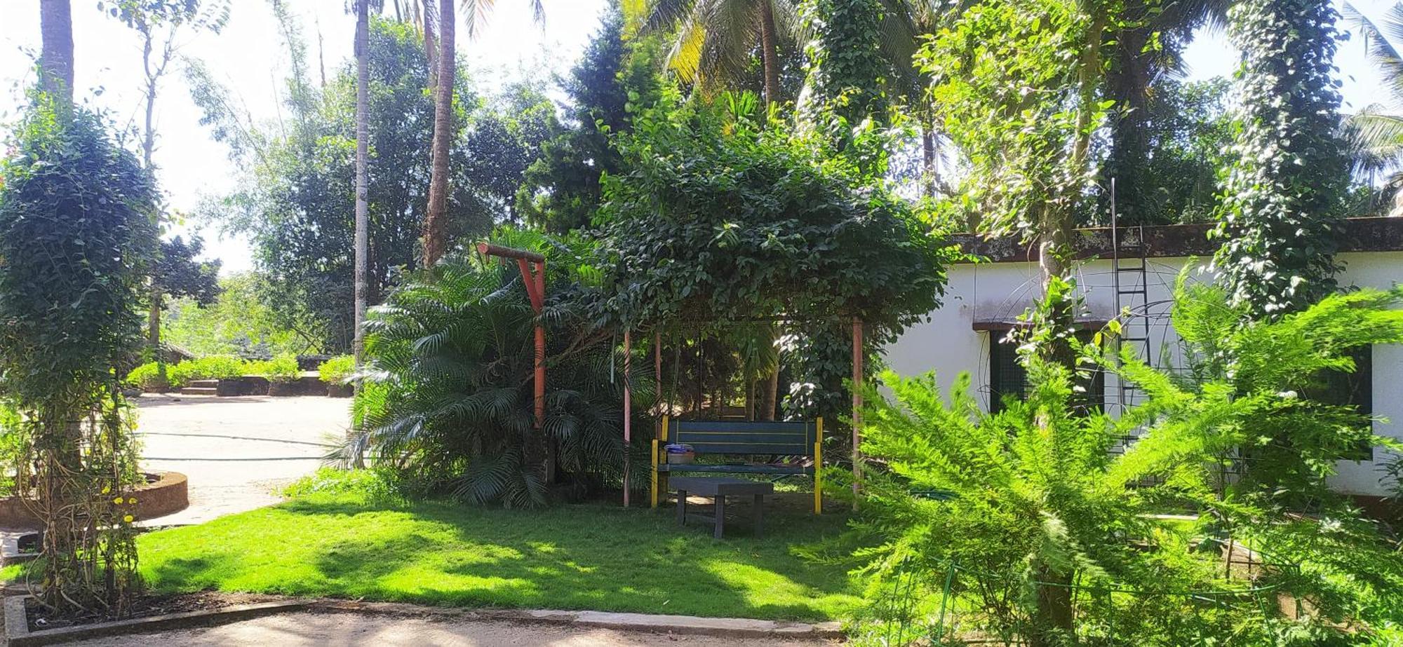 Runnin Airport - Homestay Gurpur Exteriör bild