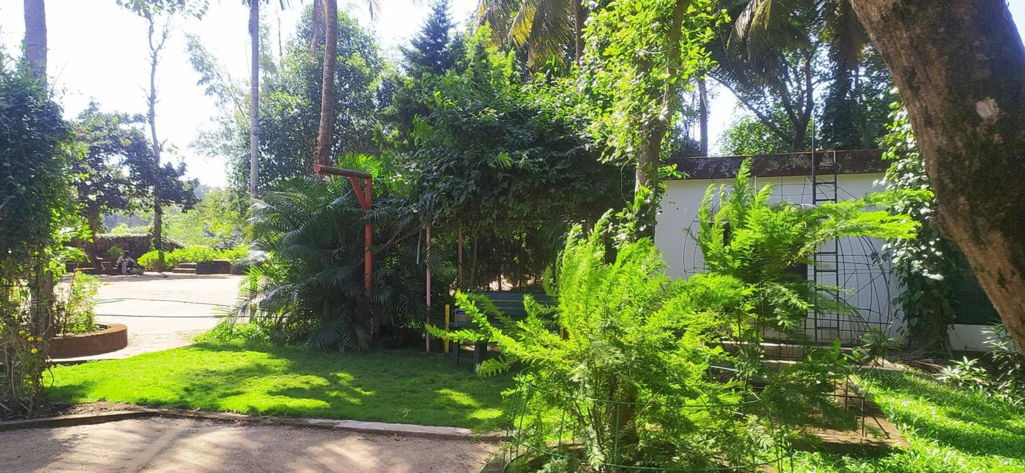 Runnin Airport - Homestay Gurpur Exteriör bild