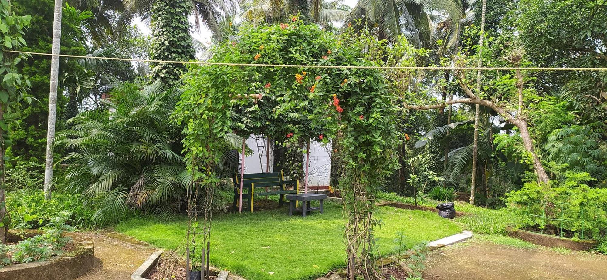Runnin Airport - Homestay Gurpur Exteriör bild